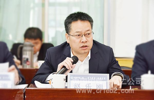 区域分管领导赵乐刚就完成年度营销指标做表态发言