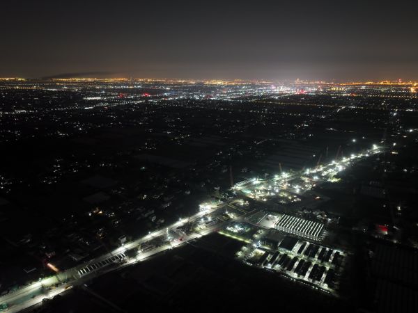 项目夜间施工场景航拍